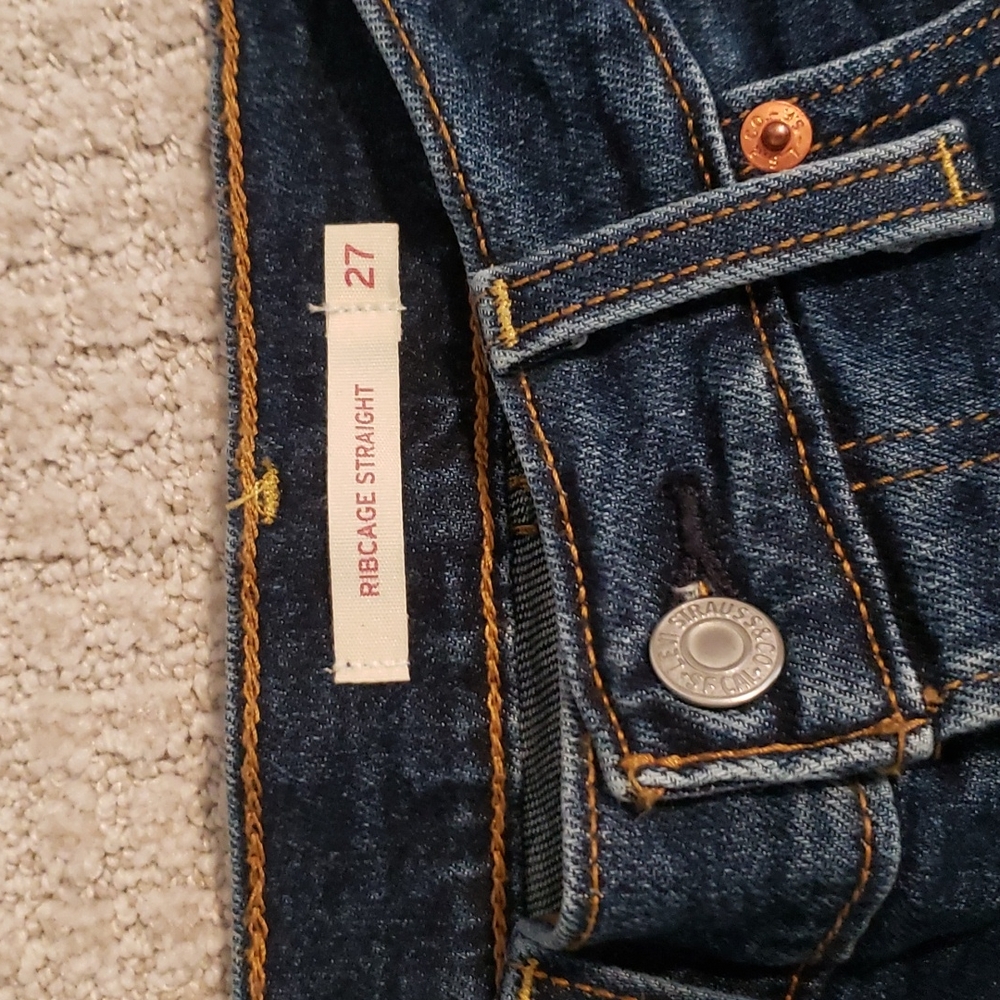 Levi's Ribcage Straight Leg Jeans - Picture 3 of 10